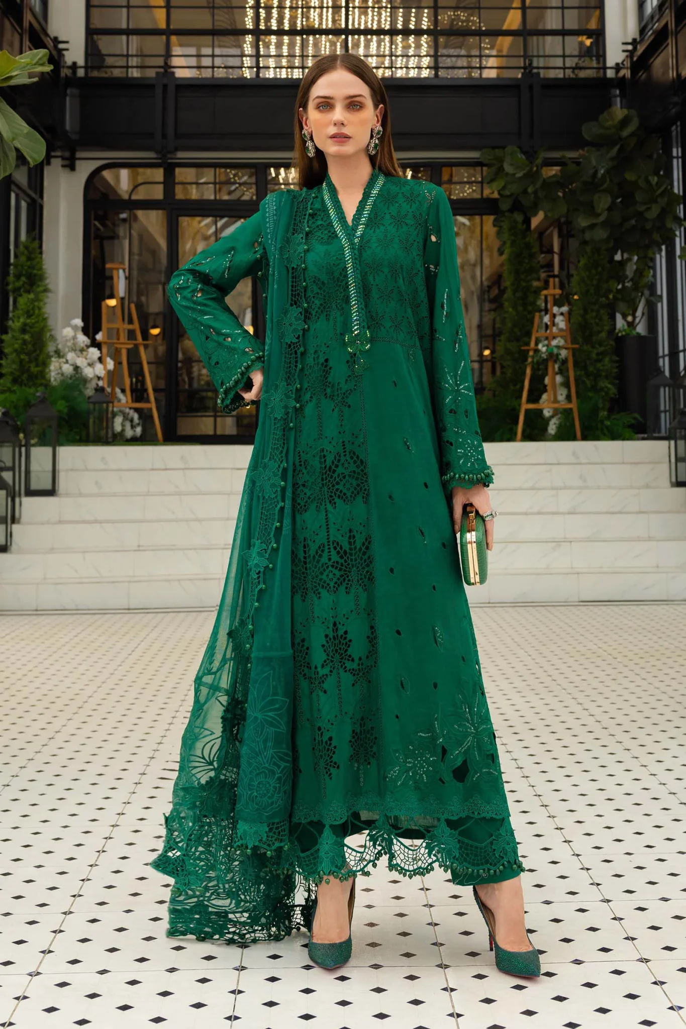 D4 Maria b Lawn