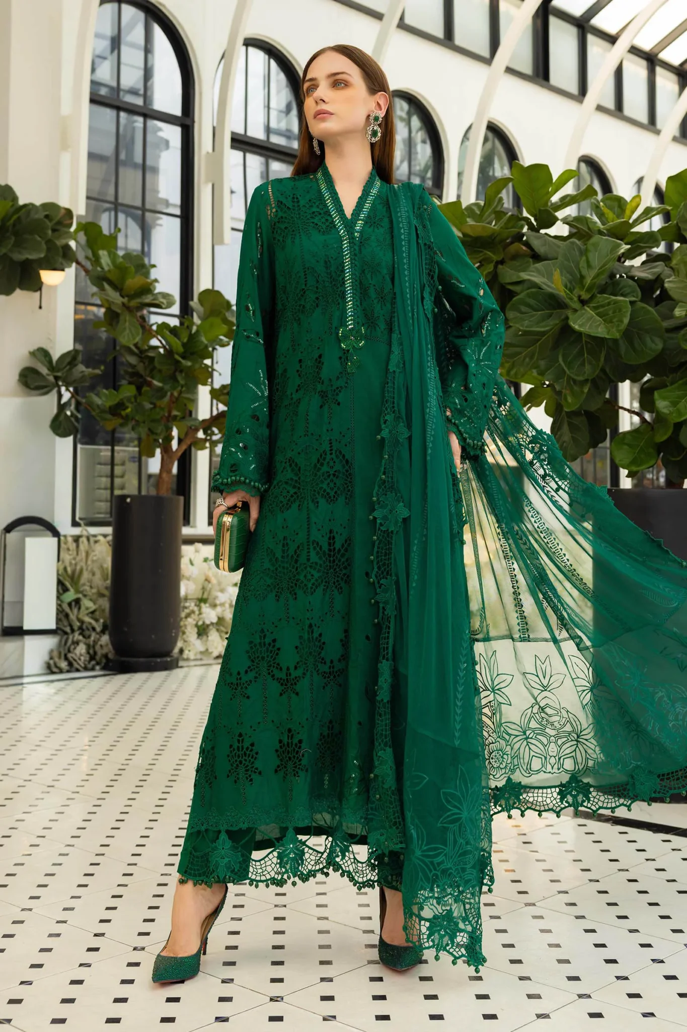 D4 Maria b Lawn 3