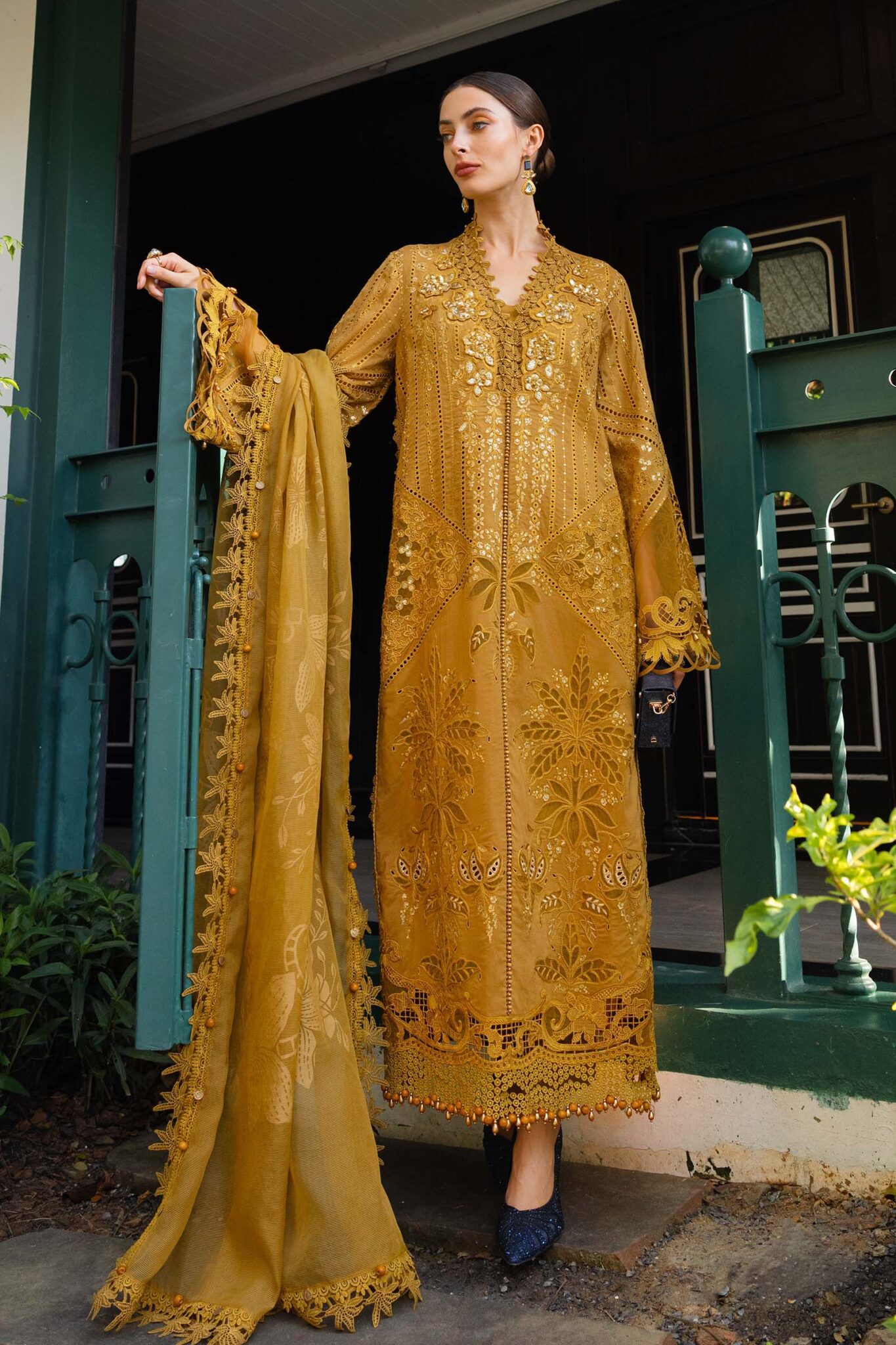 D7 Maria b Lawn